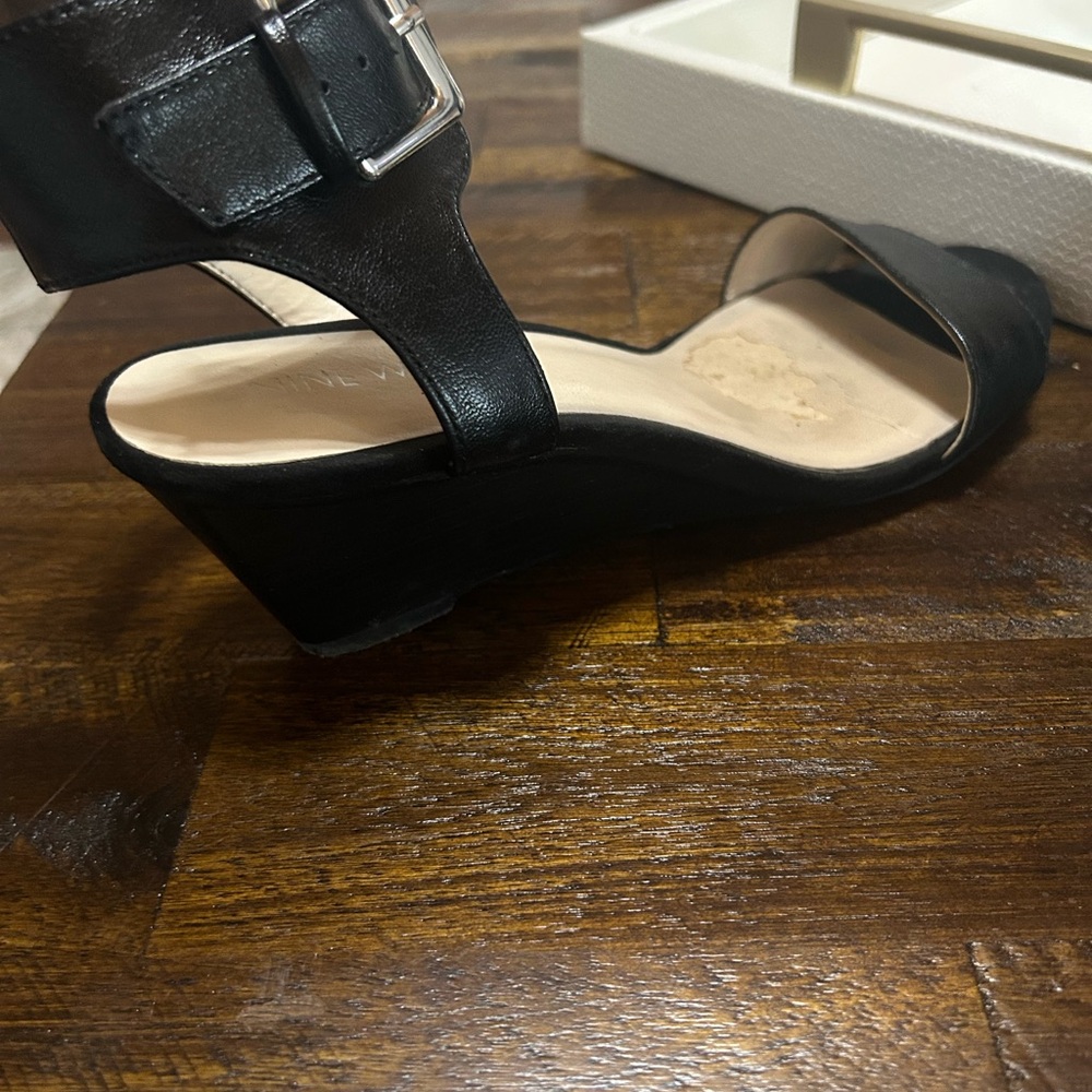Nine West Black Wedge Sandals with Elegant Design